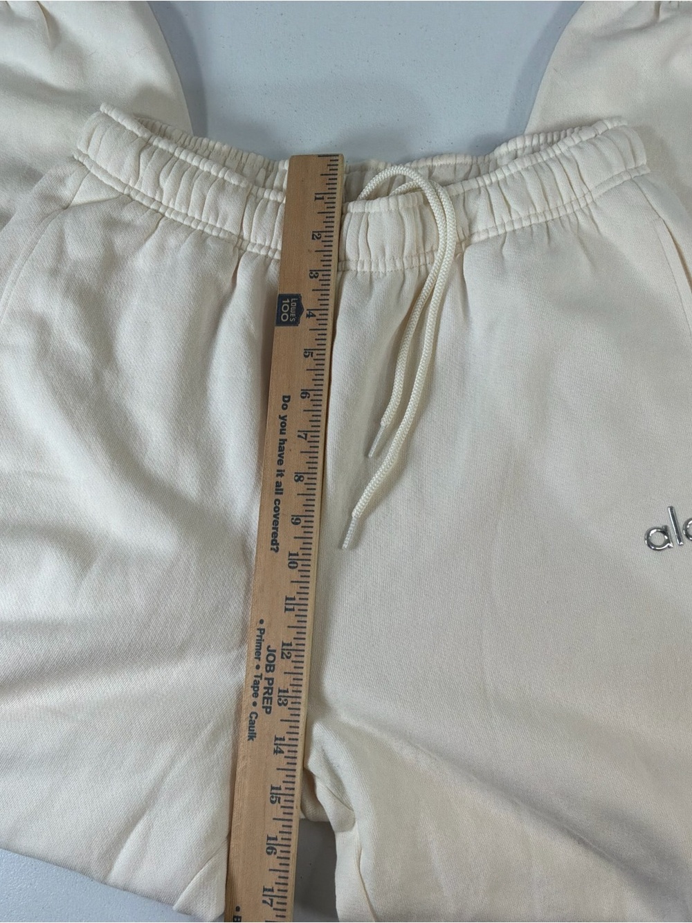 ALO Yoga Accolade Sweatpant Joggers Ivory Oversized Baggy Size Medium Athleisure - Picture 7 of 8